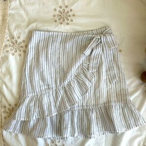Side-tie linen skirt with side zipper